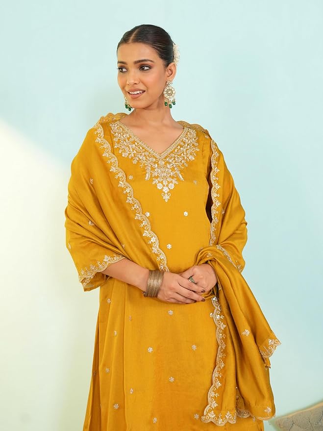 Kurta with Pant and Dupatta Sets - Image 2